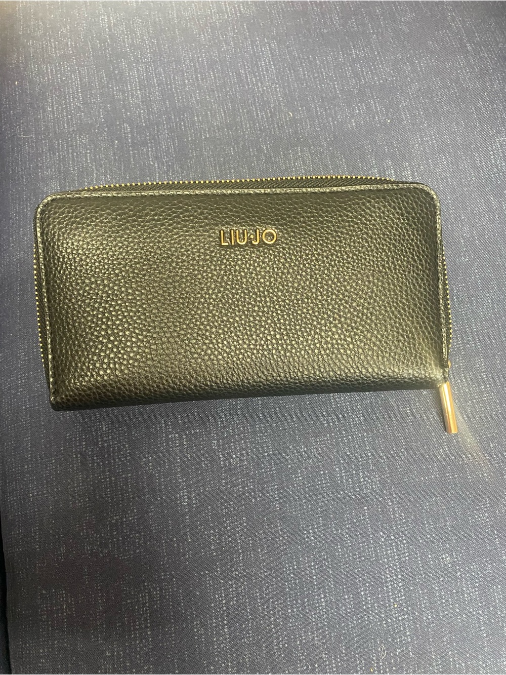 LiuJo Milano Black Pebbled Zip Wallet with Gold Logo NWOT
